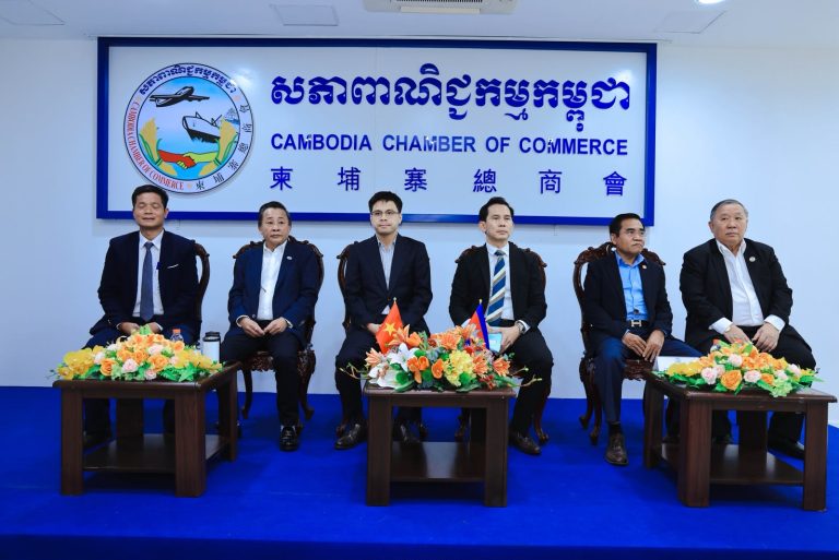 Kampong Cham Chamber Leaders Attend Cambodia–Vietnam Business Dialogue to Strengthen Bilateral Trade