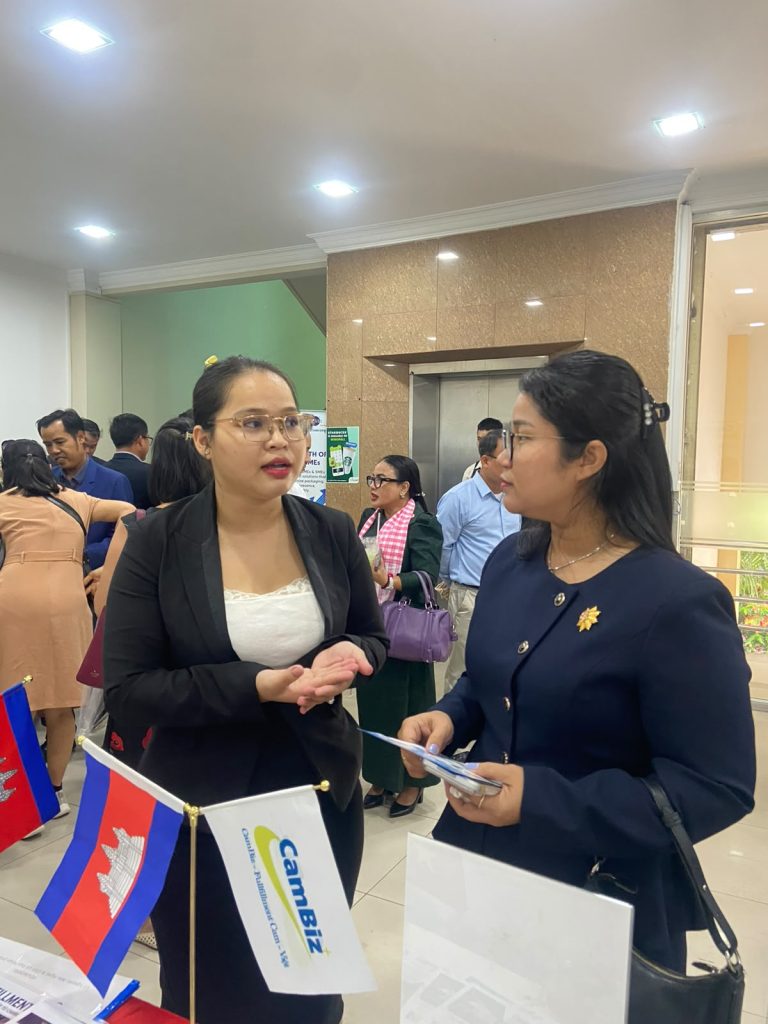 Kampong Cham Chamber Leaders Attend Cambodia–Vietnam Business Dialogue to Strengthen Bilateral Trade