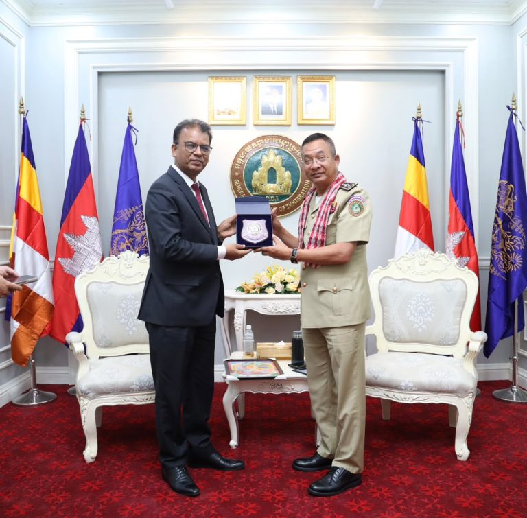 Meeting with H.E. Pol. Lt. Gen. Kem Sarin, Deputy Director General of the General Department of Immigration.